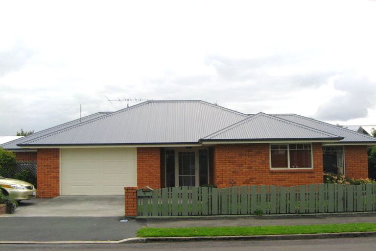Photo of property in 2 Mure Street, Mosgiel, 9024