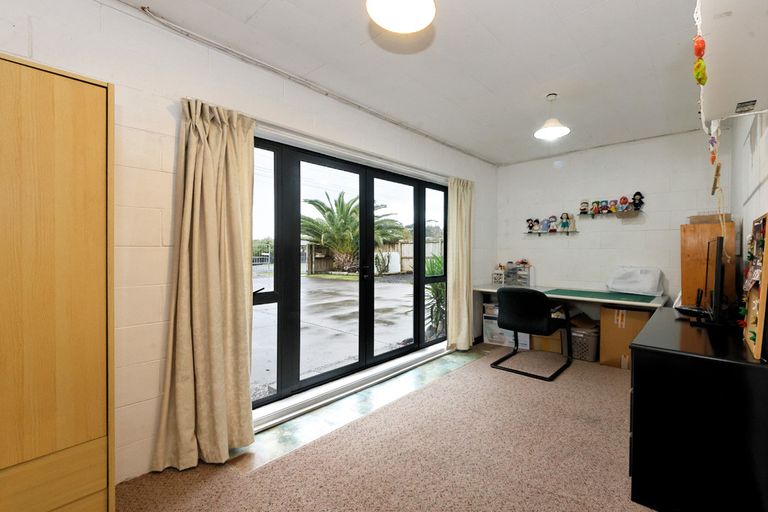 Photo of property in 218 Glengarry Road, Glen Eden, Auckland, 0602