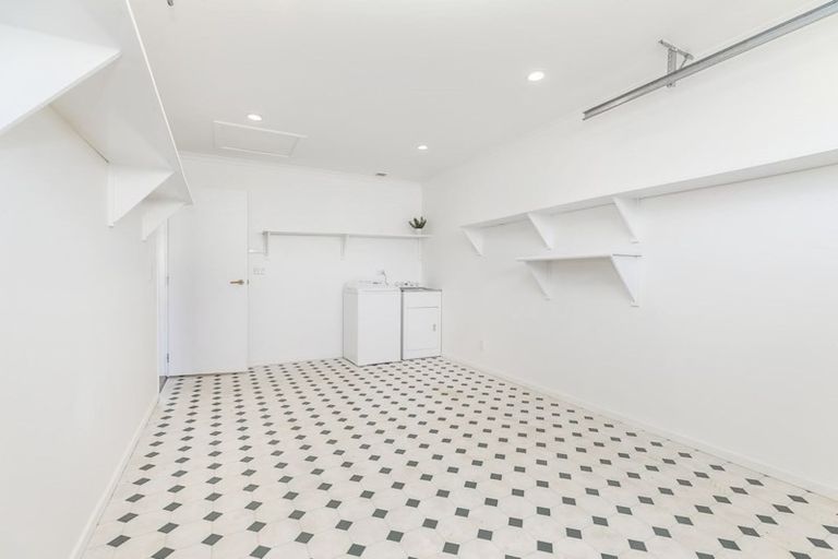 Photo of property in Miramar Villas, 16/3 Byron Street, Miramar, Wellington, 6022