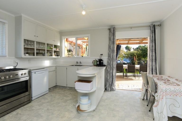 Photo of property in 44 Haumoana Road, Haumoana, 4102
