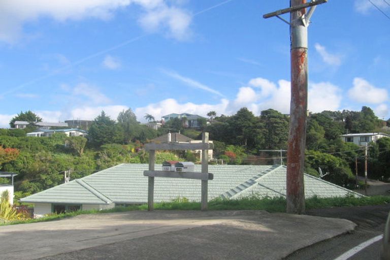 Photo of property in 122 Normandale Road, Normandale, Lower Hutt, 5010