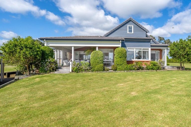 Photo of property in 287 Clifton Road, Whitford, Howick, 2571