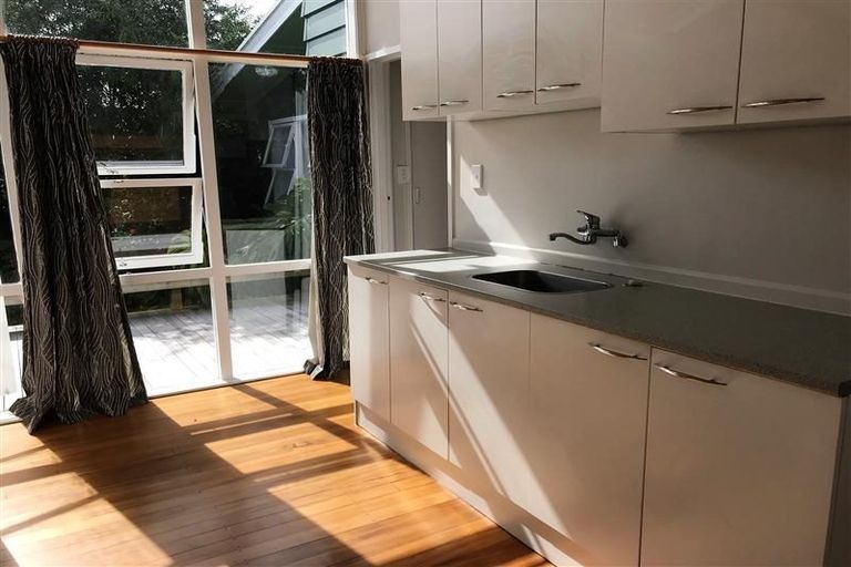 Photo of property in 24 Clayton Road, Manurewa, Auckland, 2102