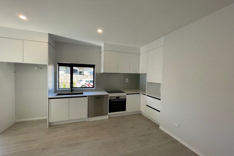 Photo of property in 55c Simpson Road, Ranui, Auckland, 0612