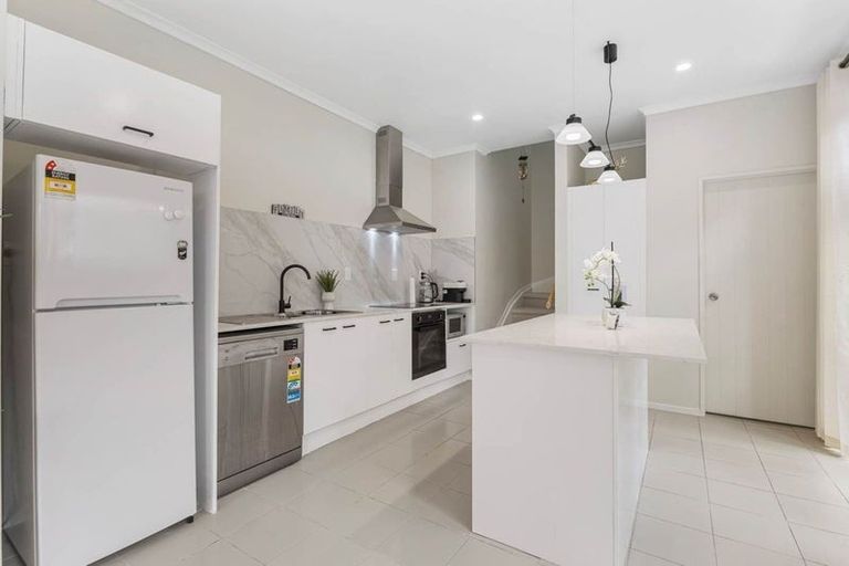 Photo of property in 17 Derg Place, East Tamaki, Auckland, 2013