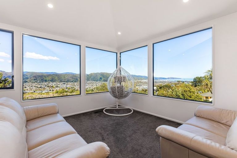 Photo of property in 13 Avonlea Grove, Belmont, Lower Hutt, 5010