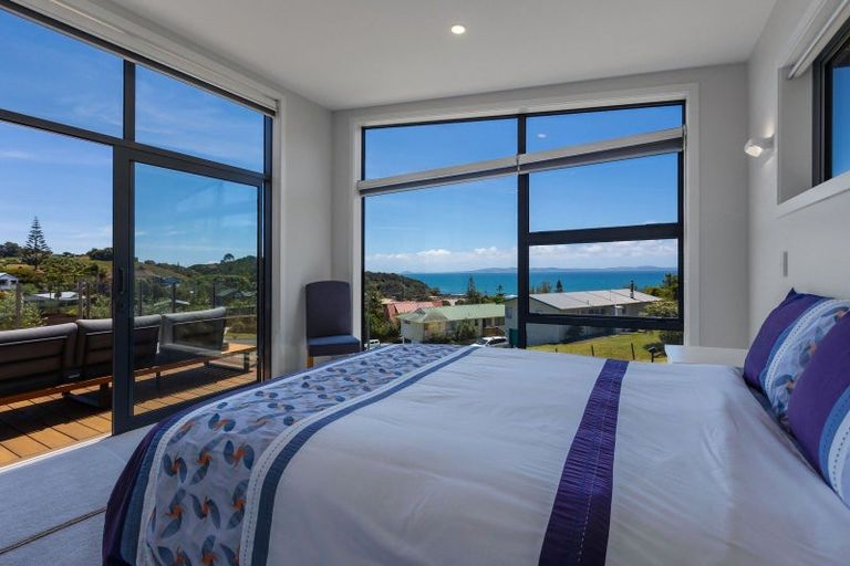 Photo of property in 11 Dudley Crescent, Cable Bay, 0420