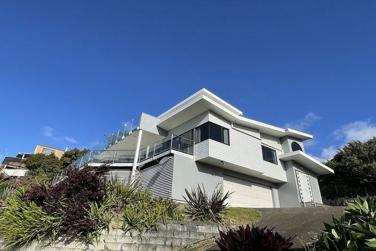 Photo of property in 48a Duncansby Road, Stanmore Bay, Whangaparaoa, 0932