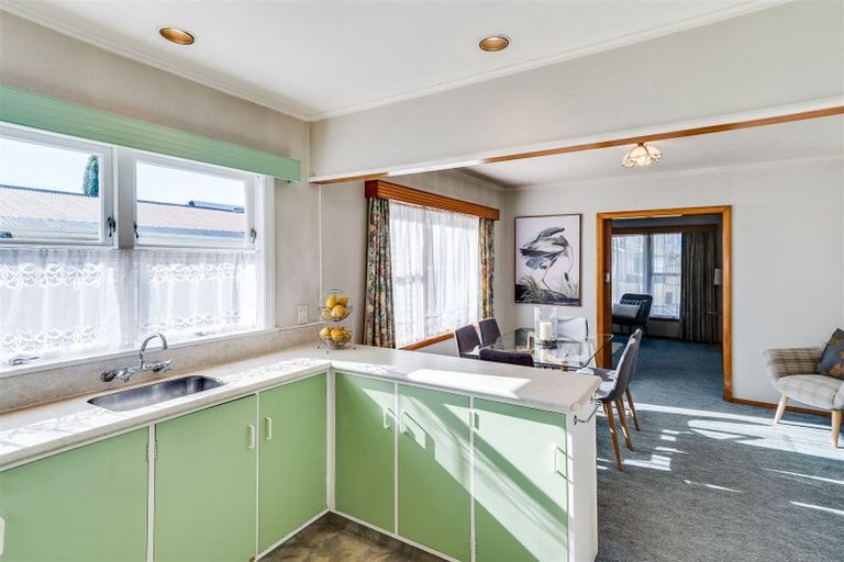 Photo of property in 27 Rochester Street, Tamatea, Napier, 4112