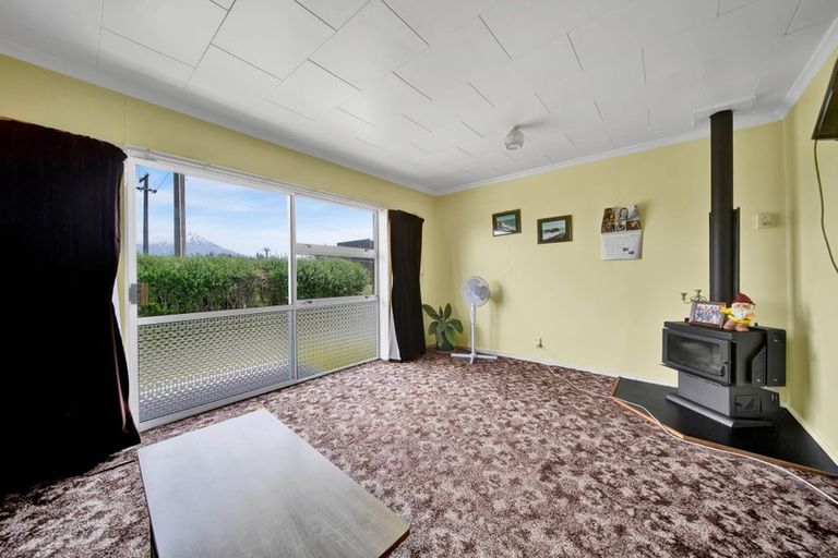 Photo of property in 11 Kent Terrace, Midhirst, Stratford, 4394