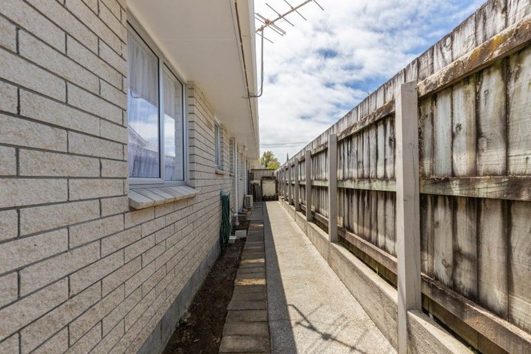 Photo of property in 2/31 Grey Street, Waitara, 4320