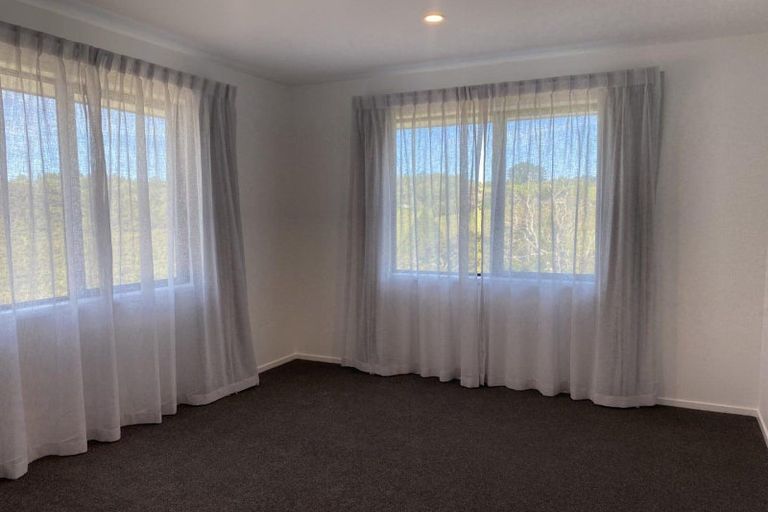 Photo of property in 350 Whitehills Road, Waitoki, Silverdale, 0994