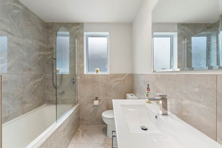 Photo of property in 4 Warbler Crescent, Papakura, 2110