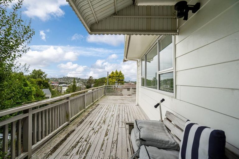 Photo of property in 13 Celeste Place, Totara Vale, Auckland, 0627