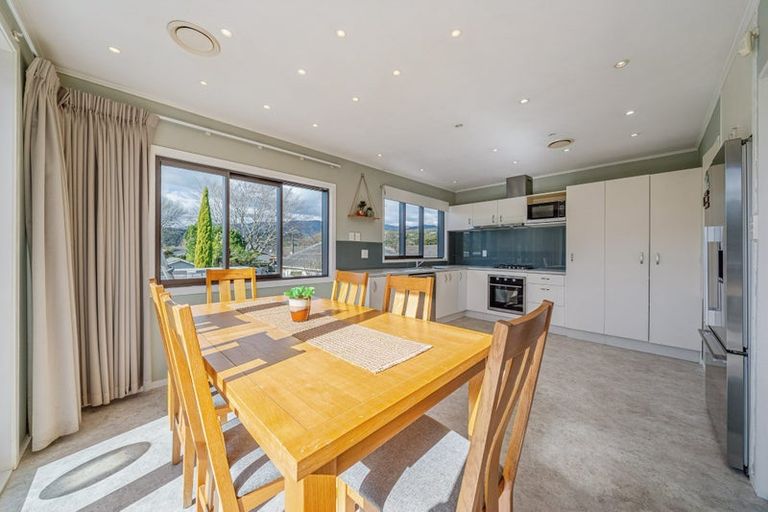 Photo of property in 42a Hudson Avenue, Ebdentown, Upper Hutt, 5018