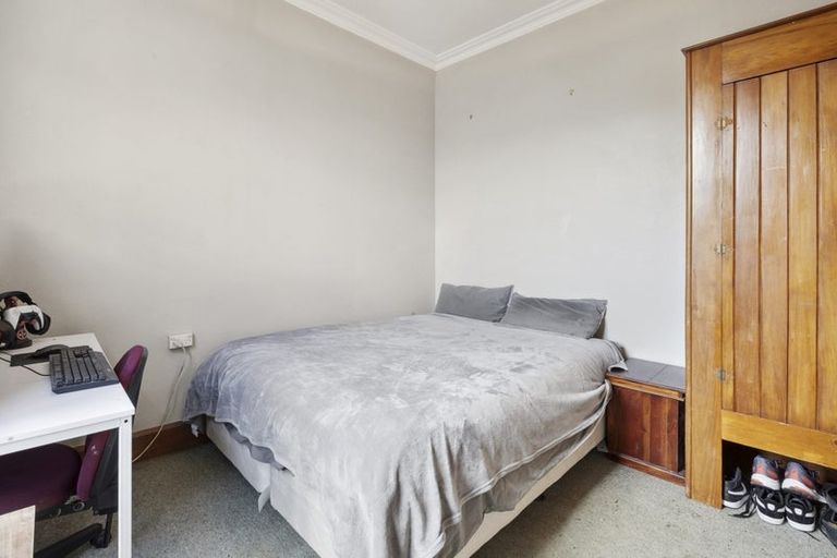 Photo of property in 12 Hargest Crescent, Saint Kilda, Dunedin, 9012