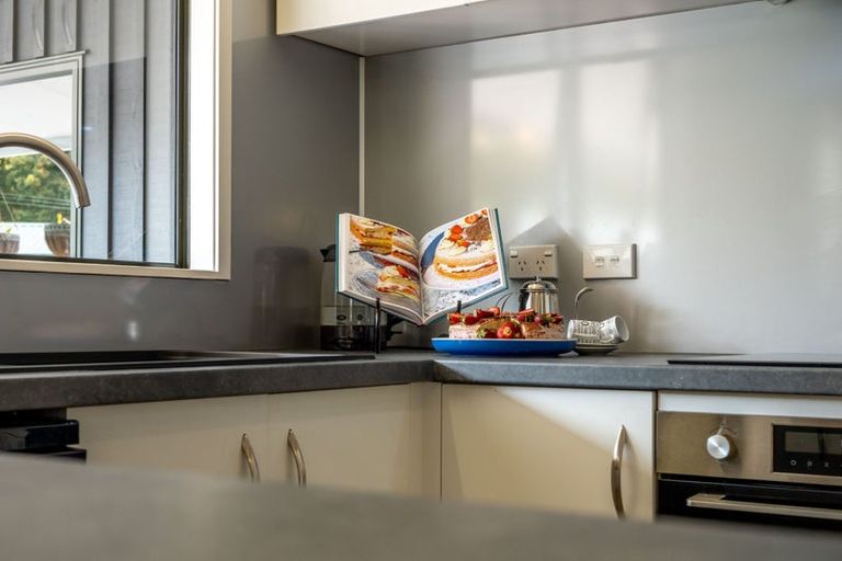 Photo of property in 68 Wiroa Road, Kerikeri, 0293