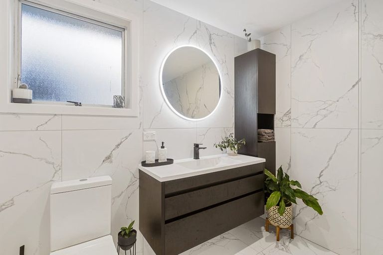 Photo of property in 1/53 Tabitha Crescent, Henderson, Auckland, 0612