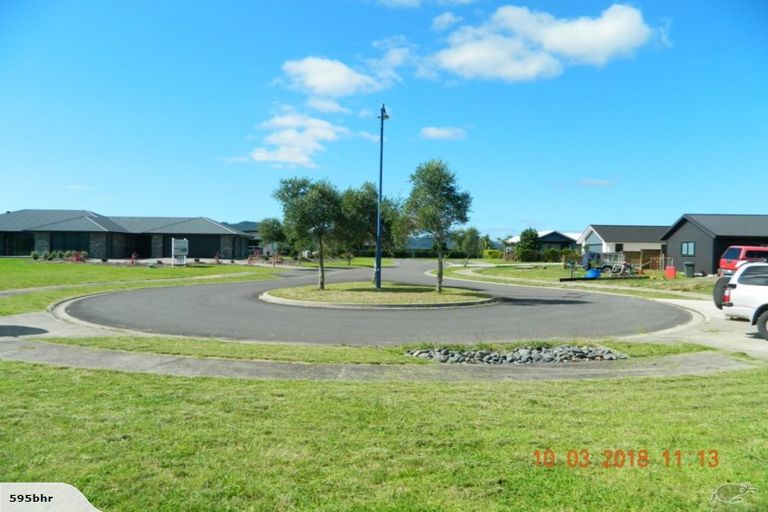 Photo of property in 10 Bravo Place, Whitianga, 3510