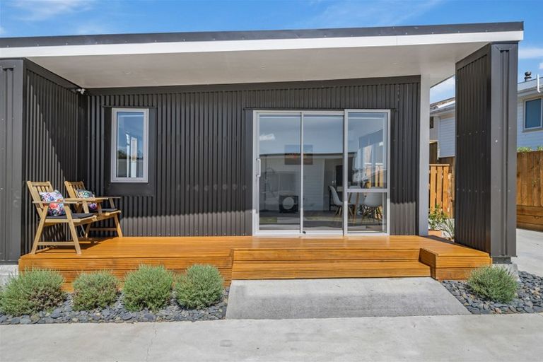 Photo of property in 17a Tuki Street, Titahi Bay, Porirua, 5022