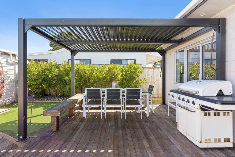 Photo of property in 203a The Square, Whangamata, 3620