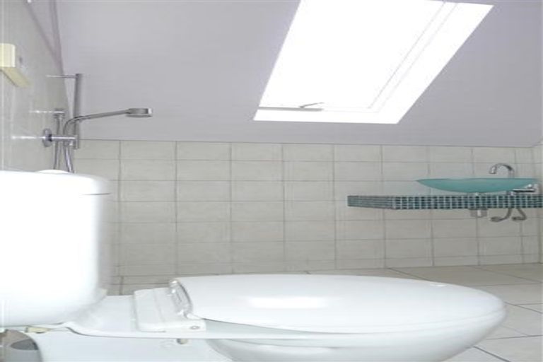 Photo of property in 36a Sutherland Crescent, Melrose, Wellington, 6023