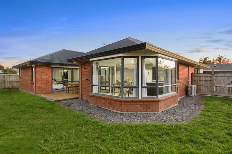 Photo of property in 40a Cairns Crescent, Rototuna, Hamilton, 3210