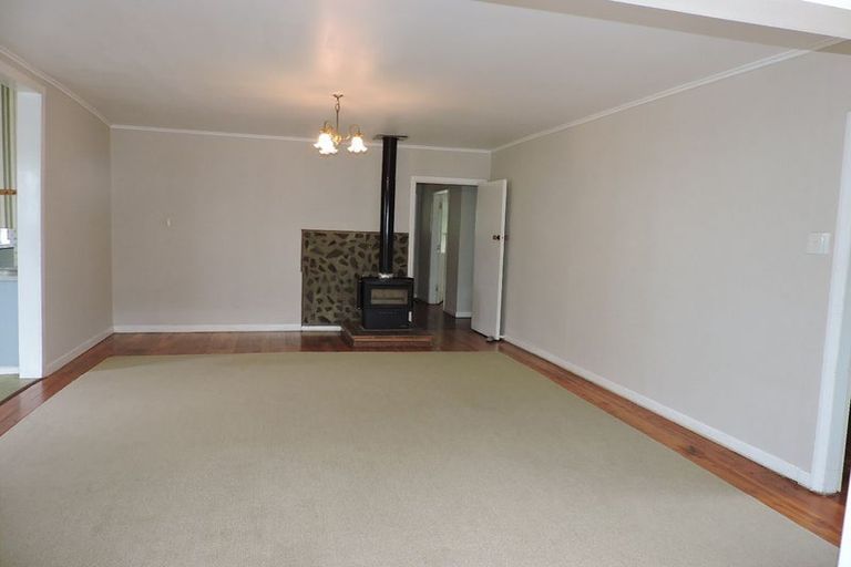 Photo of property in 11 Adams Road, Thornton Bay, Thames, 3575