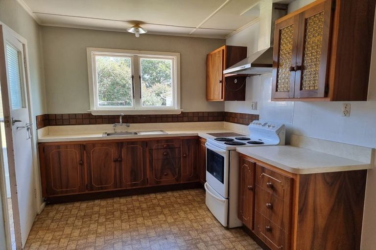 Photo of property in 16 Curletts Road, Sockburn, Christchurch, 8042