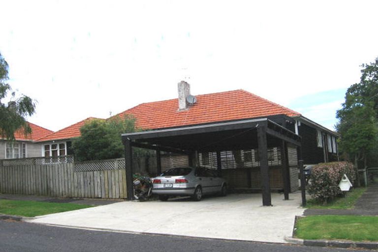 Photo of property in 18 Lambeth Road, Mount Eden, Auckland, 1041