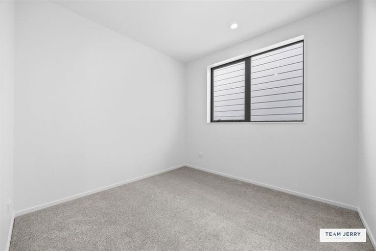 Photo of property in 30 Whare Kauri Road, Papakura, 2110