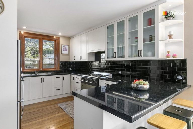 Photo of property in 384b Bay View Road, Saint Clair, Dunedin, 9012