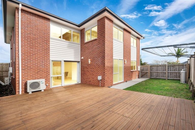 Photo of property in 1a Waitaki Street, Sunnyvale, Auckland, 0612
