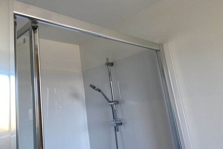 Photo of property in 2c Dianne Louise Drive, Half Moon Bay, Auckland, 2012