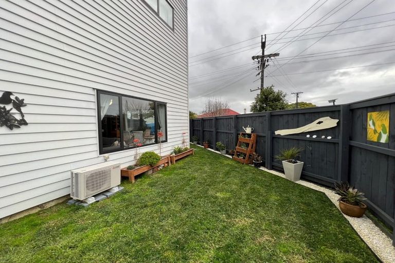 Photo of property in 2 Pasla Close, Papakura, 2110