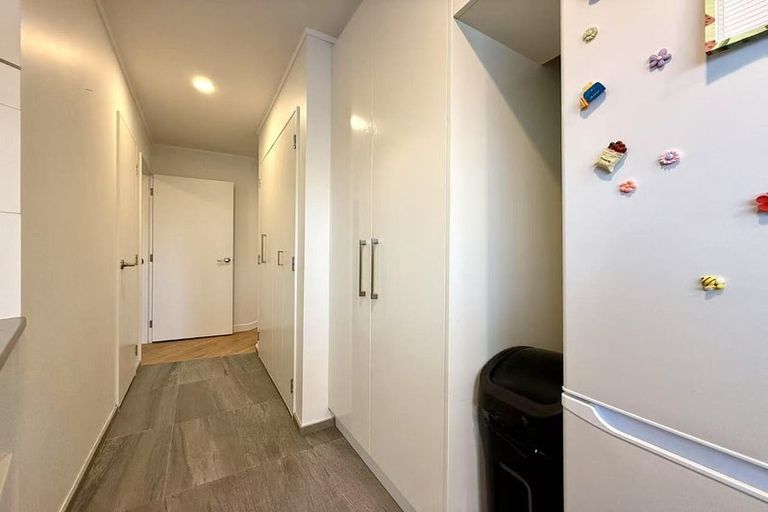 Photo of property in 2/279 Hobsonville Road, Hobsonville, Auckland, 0618