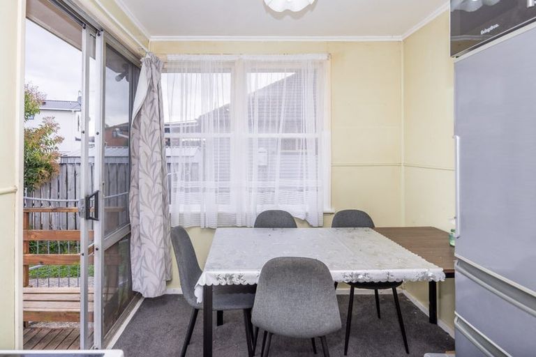Photo of property in 44 Ross Crescent, Fairfield, Hamilton, 3214