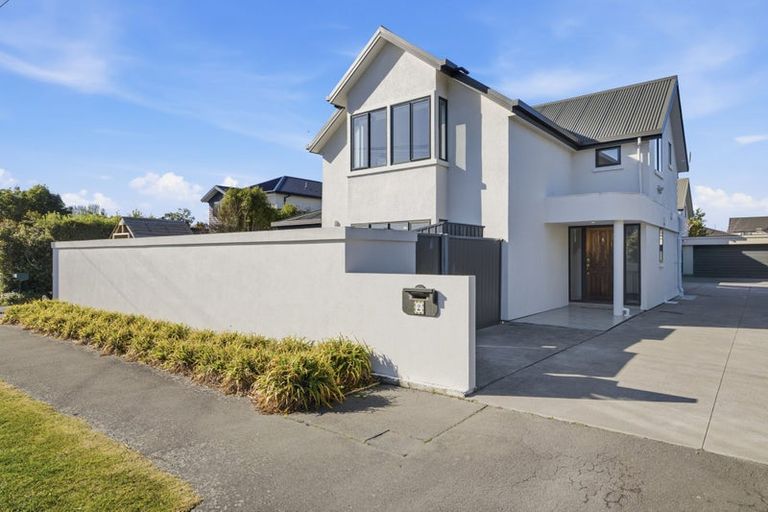 Photo of property in 2 Chilcombe Street, Ilam, Christchurch, 8041