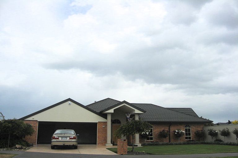 Photo of property in 18 Saint Keverne Close, Burwood, Christchurch, 8083