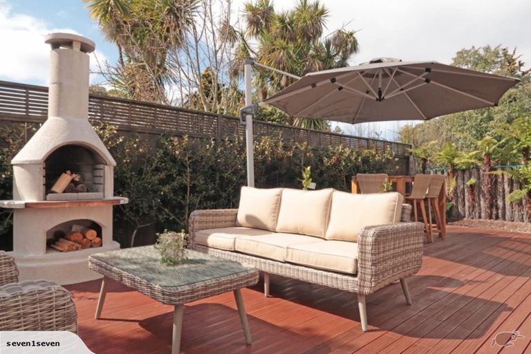 Photo of property in 2/745 Acacia Bay Road, Acacia Bay, Taupo, 3330