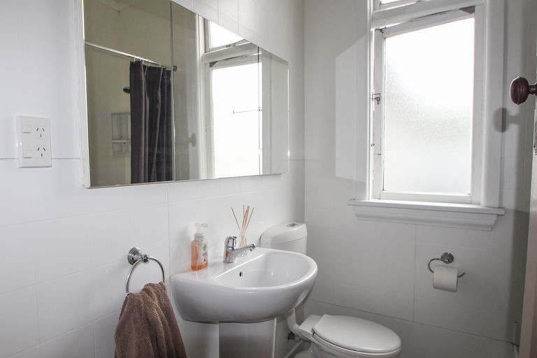 Photo of property in 42a Till Street, South Hill, Oamaru, 9400