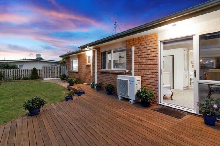 Photo of property in 61a Pitau Road, Mount Maunganui, 3116
