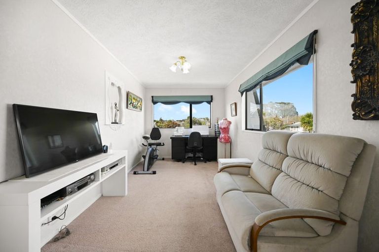 Photo of property in 14 Colstone Street, Glenview, Hamilton, 3206