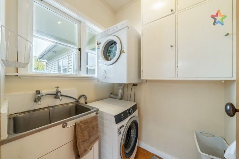 Photo of property in 12 Purser Grove, Fairfield, Lower Hutt, 5011