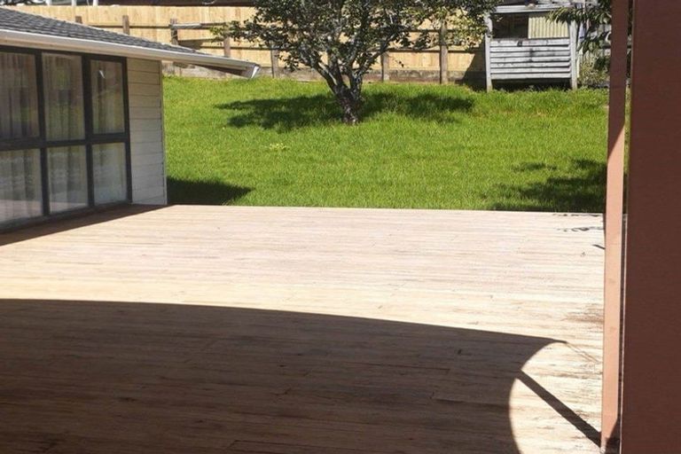 Photo of property in 19 Okareka Place, Pakuranga Heights, Auckland, 2010