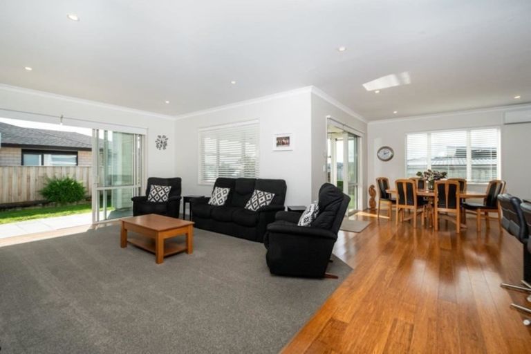 Photo of property in 15 Turpin Road, Riverhead, 0820