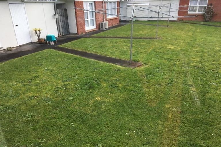 Photo of property in 5/9 South Street, Papakura, 2110