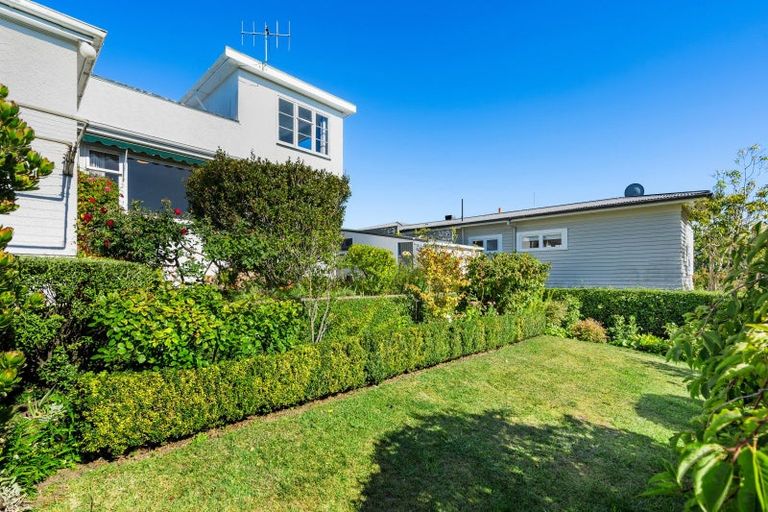 Photo of property in 11 Coleman Terrace, Hospital Hill, Napier, 4110