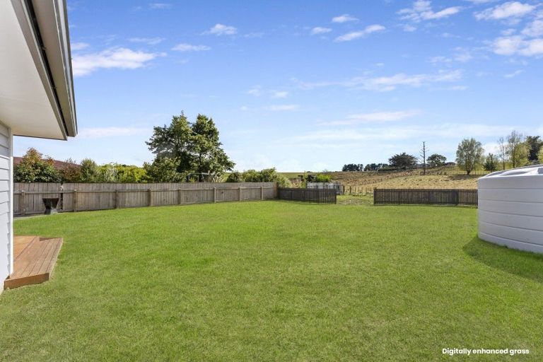 Photo of property in 82 Willoughby Street, Halcombe, 4779