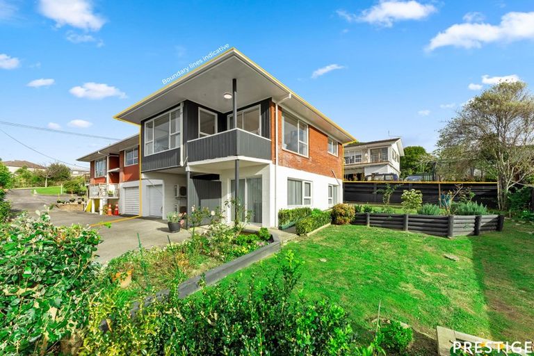 Photo of property in 2/182 Coronation Road, Hillcrest, Auckland, 0627